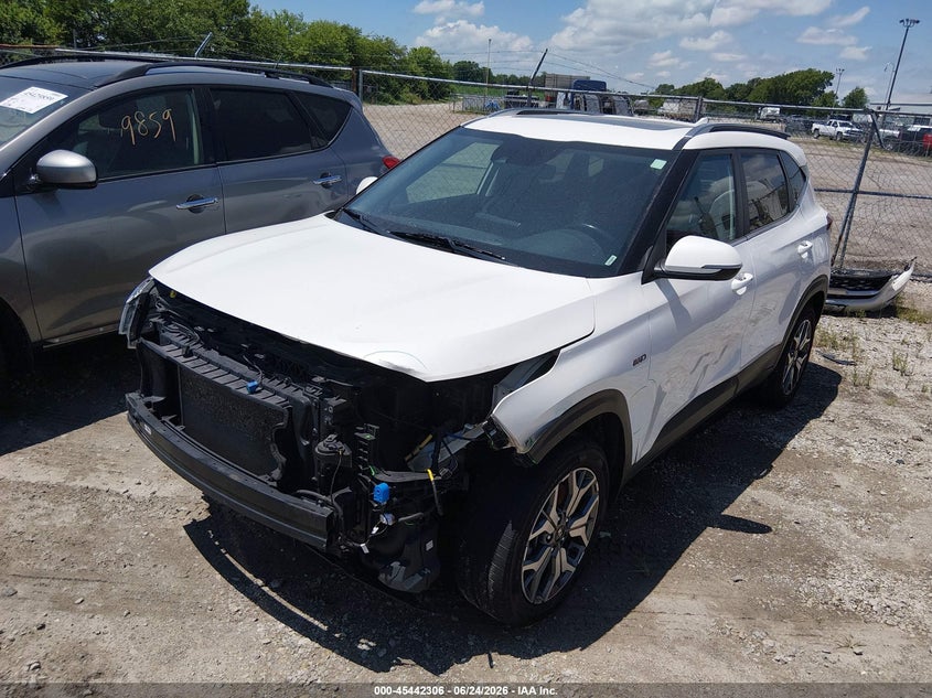 2021 Kia Seltos VIN KNDERCAA4M7118005 IAAI salvage auction — FRONT END, Salvage Title, sold $4,550 on 2026-07-27 (photo 2)