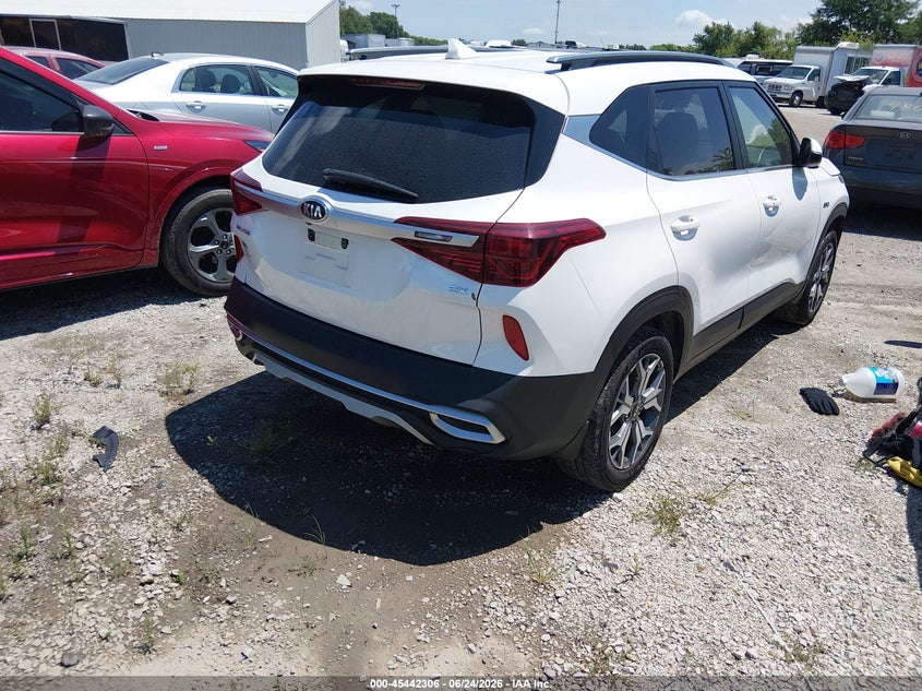 2021 Kia Seltos VIN KNDERCAA4M7118005 IAAI salvage auction — FRONT END, Salvage Title, sold $4,550 on 2026-07-27 (photo 4)