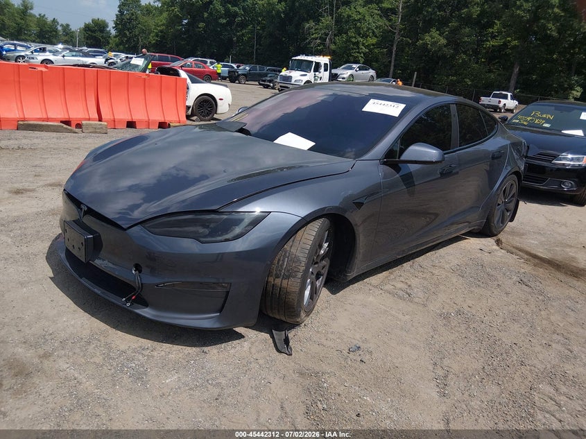 2022 Tesla Model s VIN 5YJSA1E5XNF484283 IAAI salvage auction — REAR END, Salvage Title, sold $17,600 on 2026-08-27 (photo 2)