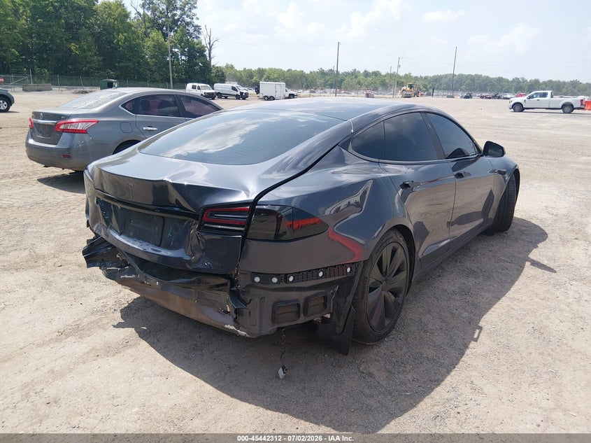 2022 Tesla Model s VIN 5YJSA1E5XNF484283 IAAI salvage auction — REAR END, Salvage Title, sold $17,600 on 2026-08-27 (photo 4)
