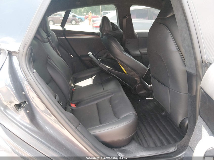 2022 Tesla Model s VIN 5YJSA1E5XNF484283 IAAI salvage auction — REAR END, Salvage Title, sold $17,600 on 2026-08-27 (photo 8)