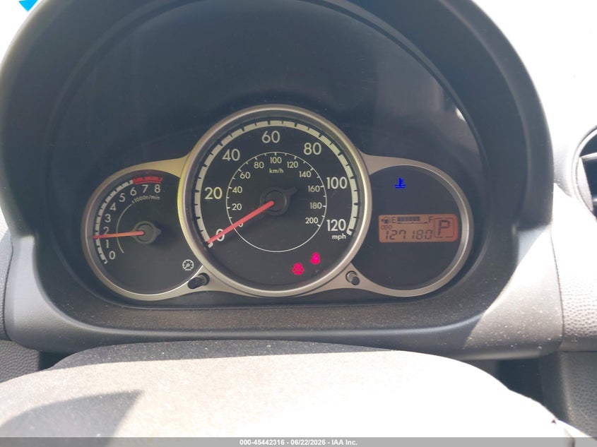 2013 Mazda 2 VIN JM1DE1KYXD0170240 IAAI salvage auction — SIDE, Salvage Title, sold $925 on 2026-07-13 (photo 7)