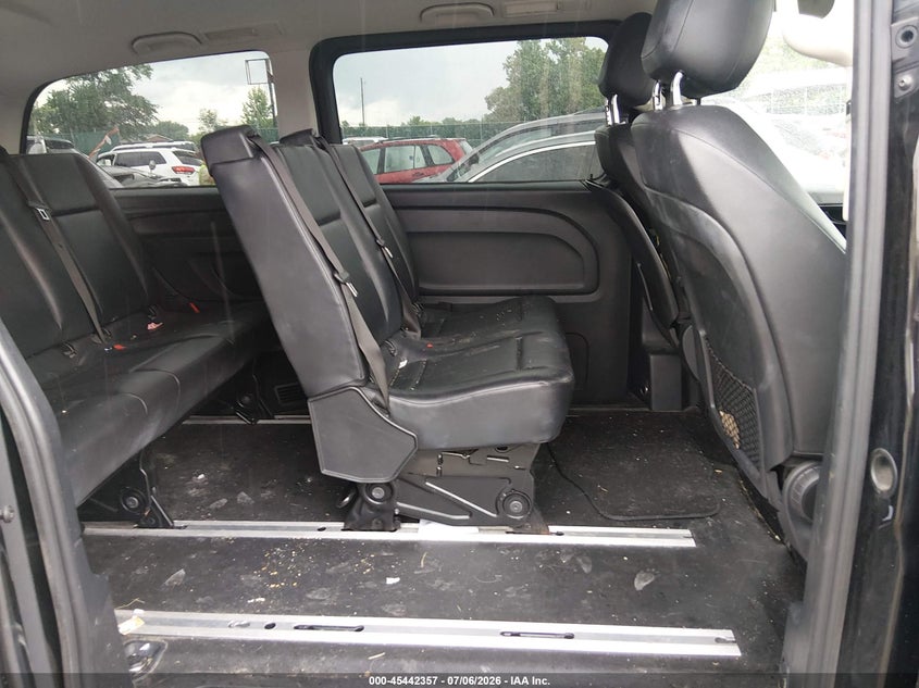 2018 Mercedes-benz Metris VIN WD4PG2EEXJ3404200 IAAI salvage auction — REAR END, Salvage Title, sold $7,600 on 2026-08-03 (photo 8)