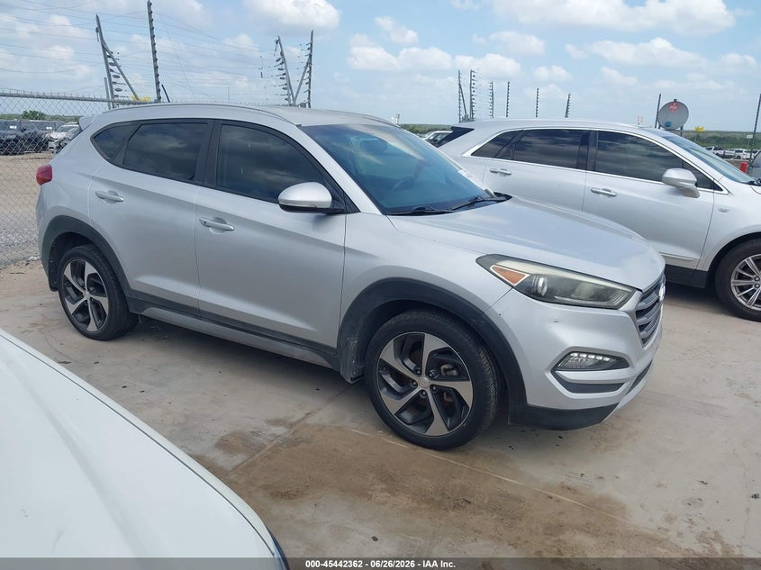 2017 Hyundai Tucson VIN KM8J33A29HU274004 IAAI salvage auction — NORMAL WEAR, Original (Texas), sold $3,100 on 2026-07-28 (photo 1)