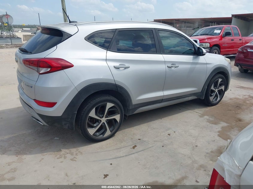 2017 Hyundai Tucson VIN KM8J33A29HU274004 IAAI salvage auction — NORMAL WEAR, Original (Texas), sold $3,100 on 2026-07-28 (photo 4)