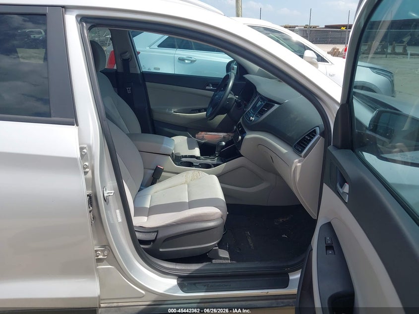 2017 Hyundai Tucson VIN KM8J33A29HU274004 IAAI salvage auction — NORMAL WEAR, Original (Texas), sold $3,100 on 2026-07-28 (photo 5)