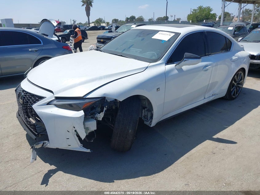 2024 Lexus Is VIN JTHGZ1B2XR5077708 IAAI salvage auction — SIDE, Salvage Title, sold $15,800 on 2026-08-01 (photo 2)