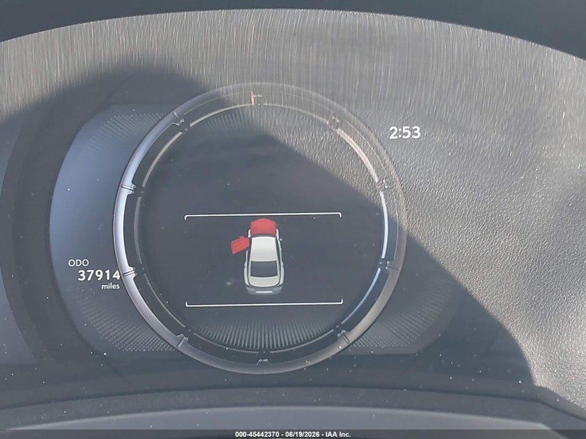 2024 Lexus Is VIN JTHGZ1B2XR5077708 IAAI salvage auction — SIDE, Salvage Title, sold $15,800 on 2026-08-01 (photo 7)