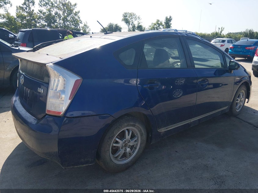 2011 Toyota Prius VIN JTDKN3DU1B0311349 IAAI salvage auction — NORMAL WEAR, Clear (Illinois), sold $300 on 2026-07-28 (photo 4)