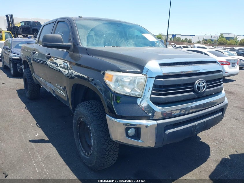 2016 Toyota Tundra VIN 5TFDW5F18GX508747 IAAI salvage auction — SIDE, Salvage Title, sold $10,000 on 2026-07-08 (photo 1)