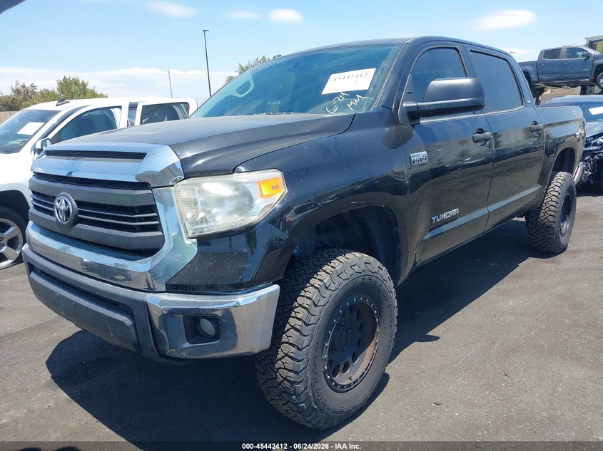 2016 Toyota Tundra VIN 5TFDW5F18GX508747 IAAI salvage auction — SIDE, Salvage Title, sold $10,000 on 2026-07-08 (photo 2)