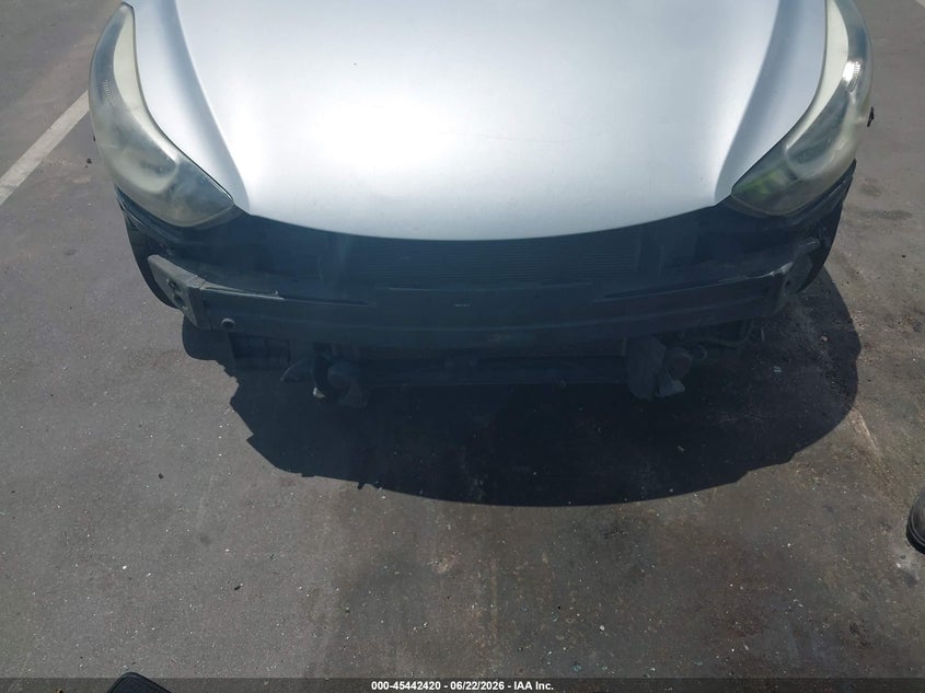 2016 Hyundai Elantra VIN KMHDH4AE4GU530966 IAAI salvage auction — THEFT, Salvage (North Carolina), sold $800 on 2026-07-29 (photo 6)