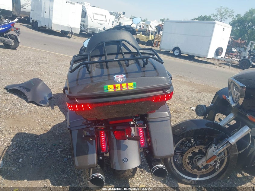 2023 Harley-davidson Electra glide VIN 1HD1KEF1XPB620542 IAAI salvage auction — FRONT END, Salvage (Utah), sold $9,350 on 2026-07-08 (photo 6)