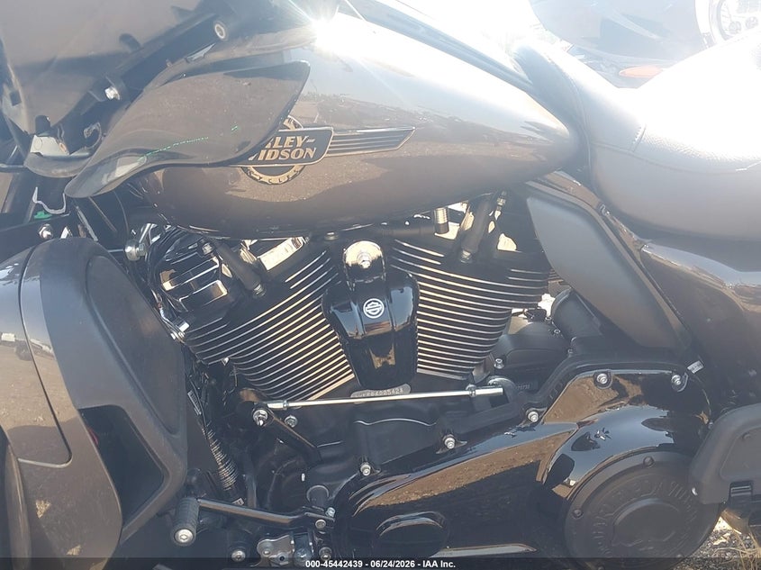 2023 Harley-davidson Electra glide VIN 1HD1KEF1XPB620542 IAAI salvage auction — FRONT END, Salvage (Utah), sold $9,350 on 2026-07-08 (photo 9)