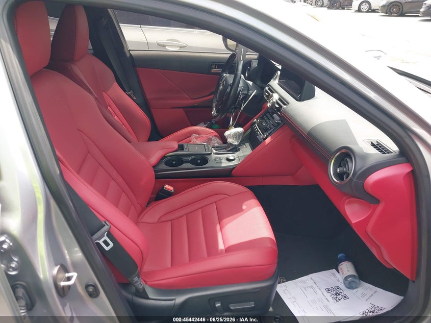 2021 Lexus Is VIN JTHGZ1B28M5046384 IAAI salvage auction — RIGHT REAR, Salvage Certificate (California), sold $12,200 on 2026-07-22 (photo 5)
