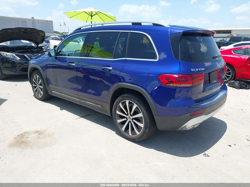 2023 Mercedes-benz Glb VIN W1N4M4HBXPW265849 IAAI salvage auction — WATER/FLOOD, Salvage Title, sold $8,000 on 2026-08-27 (photo 3)