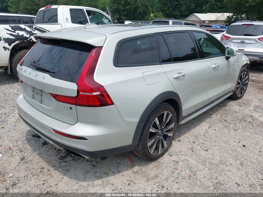2020 Volvo V60 cross country VIN YV4102WK9L1030876 IAAI salvage auction — RIGHT FRONT, Salvage (Georgia), sold $10,325 on 2026-08-05 (photo 4)
