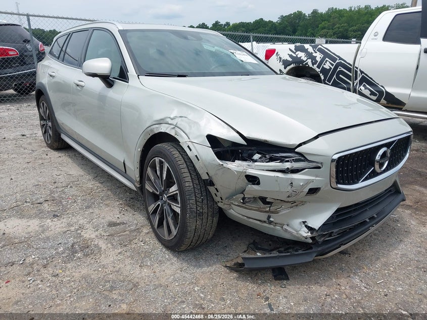2020 Volvo V60 cross country VIN YV4102WK9L1030876 IAAI salvage auction — RIGHT FRONT, Salvage (Georgia), sold $10,325 on 2026-08-05 (photo 6)