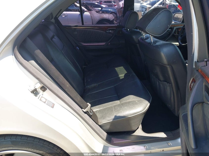 2000 Mercedes-benz E-class VIN WDBJF70J6YB117701 IAAI salvage auction — LEFT SIDE, Salvage (California), sold $475 on 2026-07-07 (photo 8)
