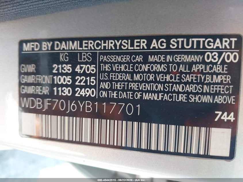 2000 Mercedes-benz E-class VIN WDBJF70J6YB117701 IAAI salvage auction — LEFT SIDE, Salvage (California), sold $475 on 2026-07-07 (photo 9)