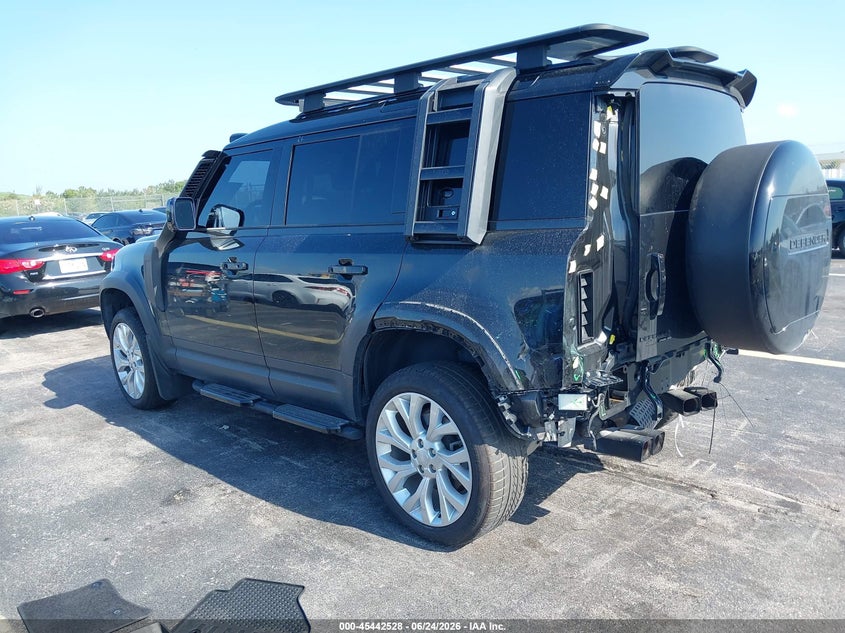 2020 Land rover Defender VIN SALE9EEU3L2017641 IAAI salvage auction — REAR END, Rebuildable (Florida), sold $28,500 on 2026-07-30 (photo 3)