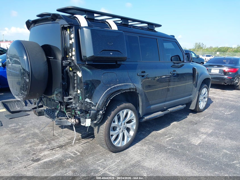 2020 Land rover Defender VIN SALE9EEU3L2017641 IAAI salvage auction — REAR END, Rebuildable (Florida), sold $28,500 on 2026-07-30 (photo 4)