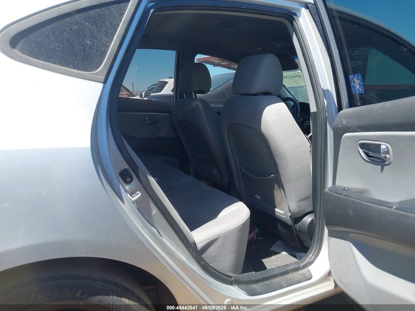 2010 Hyundai Elantra VIN KMHDU4AD3AU135378 IAAI salvage auction — NORMAL WEAR, Clear (Arizona), sold $25 on 2026-07-28 (photo 8)