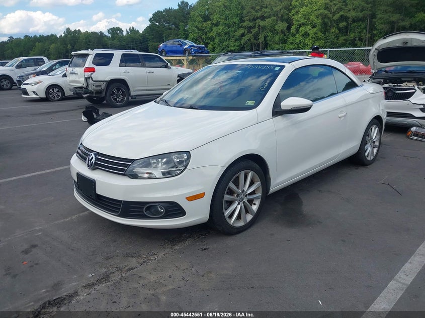 2013 Volkswagen Eos VIN WVWBW8AH2DV000956 IAAI salvage auction — NORMAL WEAR, Clear (North Carolina), sold $1,275 on 2026-07-22 (photo 2)