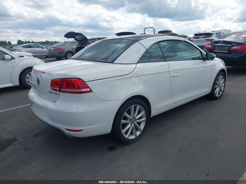 2013 Volkswagen Eos VIN WVWBW8AH2DV000956 IAAI salvage auction — NORMAL WEAR, Clear (North Carolina), sold $1,275 on 2026-07-22 (photo 4)