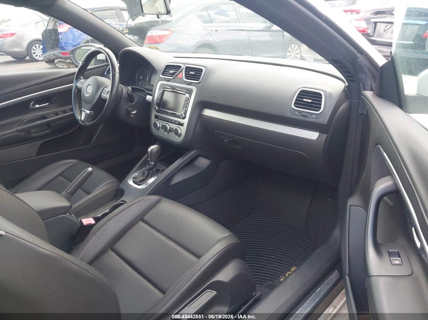 2013 Volkswagen Eos VIN WVWBW8AH2DV000956 IAAI salvage auction — NORMAL WEAR, Clear (North Carolina), sold $1,275 on 2026-07-22 (photo 5)