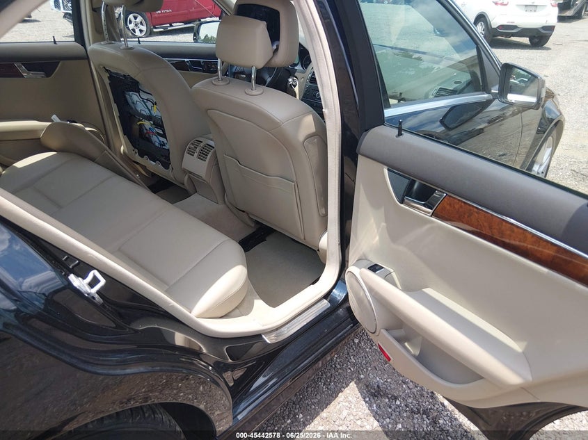 2011 Mercedes-benz C class VIN WDDGF8BB2BR174635 IAAI salvage auction — REAR END, Salvage (South Carolina), sold $375 on 2026-07-28 (photo 8)