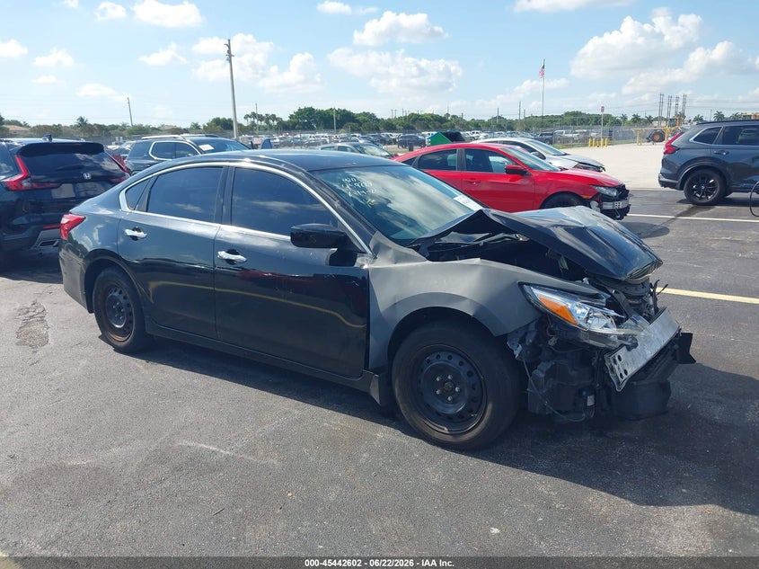 2017 Nissan Altima VIN 1N4AL3AP3HC489227 IAAI salvage auction — FRONT END, Rebuildable (Florida), sold $700 on 2026-09-10 (photo 1)