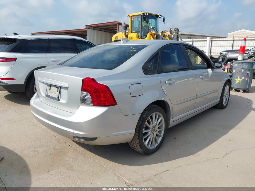 2009 Volvo S40 VIN YV1MS382492447798 IAAI salvage auction — LEFT SIDE, Salvage (Texas), sold $325 on 2026-08-04 (photo 4)