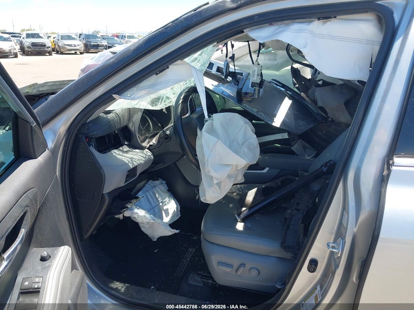 2022 Toyota Highlander VIN 5TDHZRBH4NS585170 IAAI salvage auction — ROLLOVER, Non-Repairable (Arizona), sold $1,350 on 2026-07-26 (photo 5)