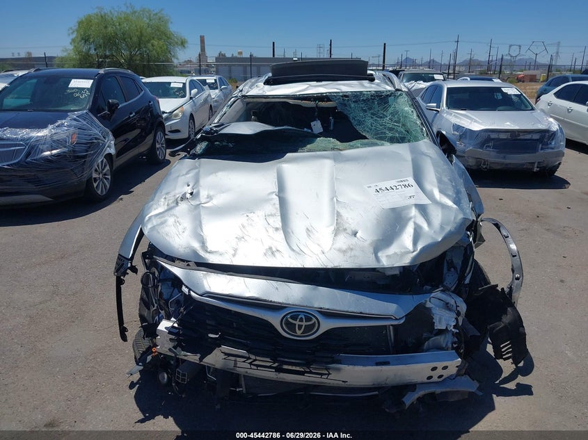 2022 Toyota Highlander VIN 5TDHZRBH4NS585170 IAAI salvage auction — ROLLOVER, Non-Repairable (Arizona), sold $1,350 on 2026-07-26 (photo 6)