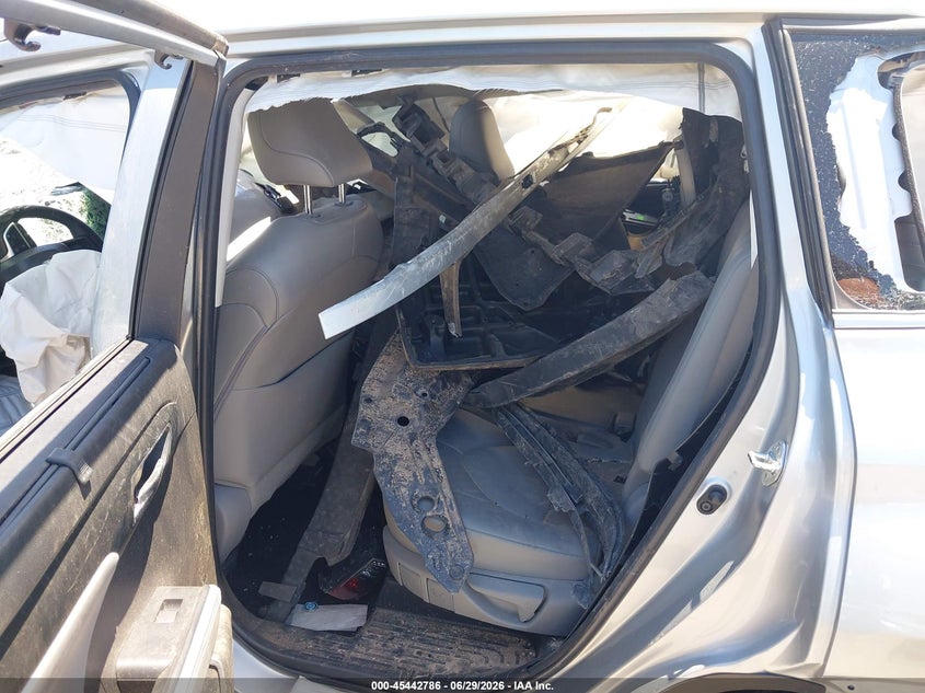 2022 Toyota Highlander VIN 5TDHZRBH4NS585170 IAAI salvage auction — ROLLOVER, Non-Repairable (Arizona), sold $1,350 on 2026-07-26 (photo 8)