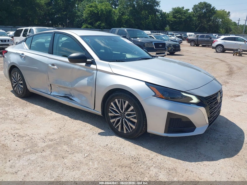 2024 Nissan Altima VIN 1N4BL4DV1RN304294 — IAAI salvage auction photo