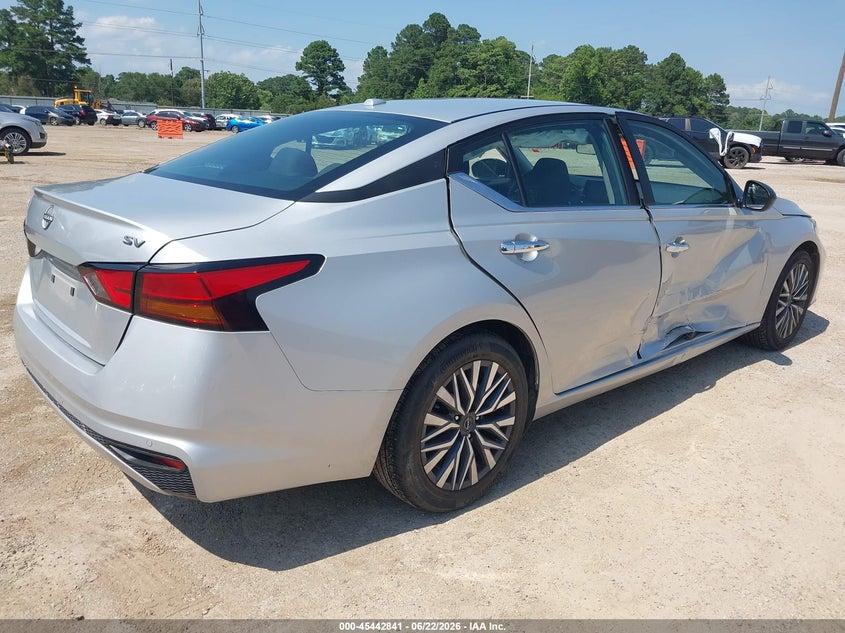 2024 Nissan Altima VIN 1N4BL4DV1RN304294 IAAI salvage auction — RIGHT SIDE, Salvage (Texas), sold $7,850 on 2026-08-27 (photo 4)