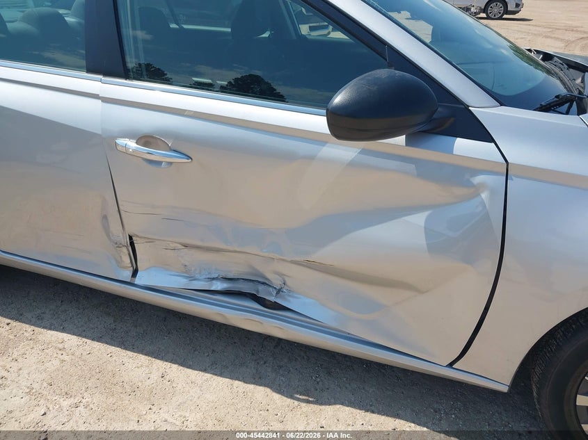2024 Nissan Altima VIN 1N4BL4DV1RN304294 IAAI salvage auction — RIGHT SIDE, Salvage (Texas), sold $7,850 on 2026-08-27 (photo 6)