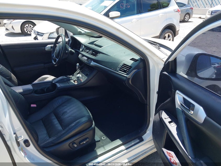 2013 Lexus Ct VIN JTHKD5BH6D2165234 IAAI salvage auction — LEFT FRONT, Salvage (Illinois), sold $3,150 on 2026-07-28 (photo 5)