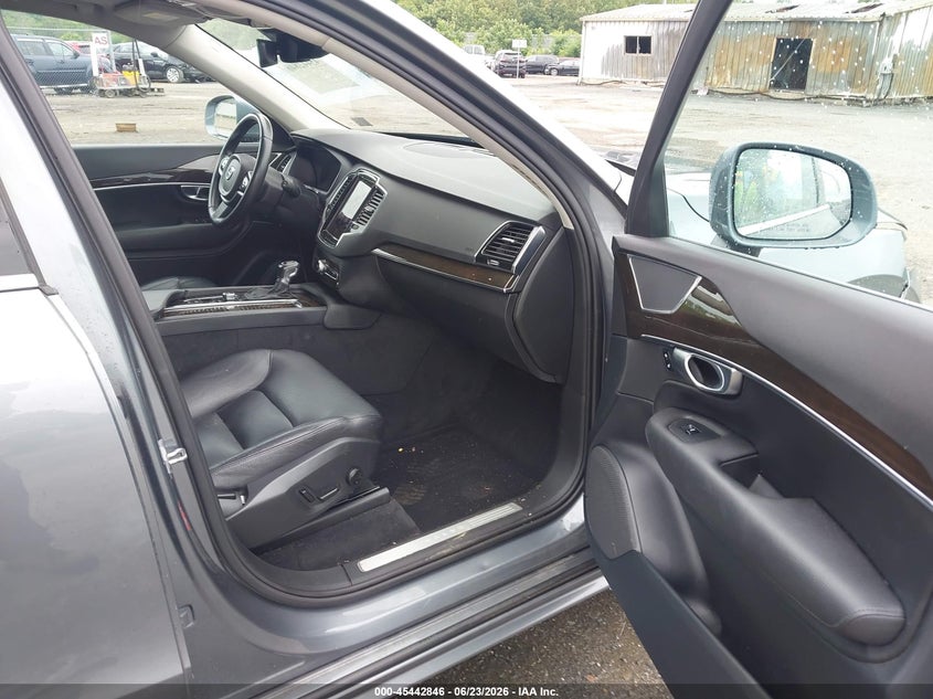 2017 Volvo Xc90 VIN YV4A22PK9H1133196 IAAI salvage auction — FRONT END, Salvage (Virginia), sold $5,600 on 2026-07-10 (photo 5)