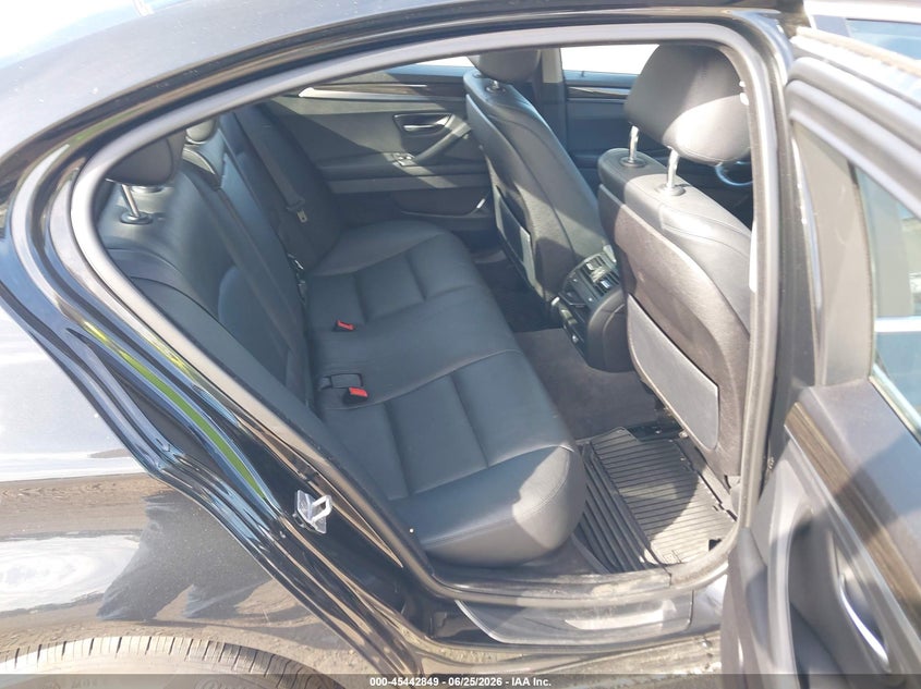 2015 BMW 5er VIN WBA5A7C50FD627704 IAAI salvage auction — LEFT FRONT, Clear (Massachusetts), sold $3,225 on 2026-07-10 (photo 8)
