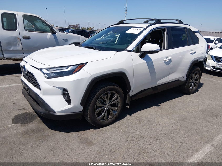 2024 Toyota Rav 4 VIN JTMB6RFV0RJ060088 IAAI salvage auction — RIGHT REAR, Salvage Title, sold $11,800 on 2026-07-29 (photo 2)