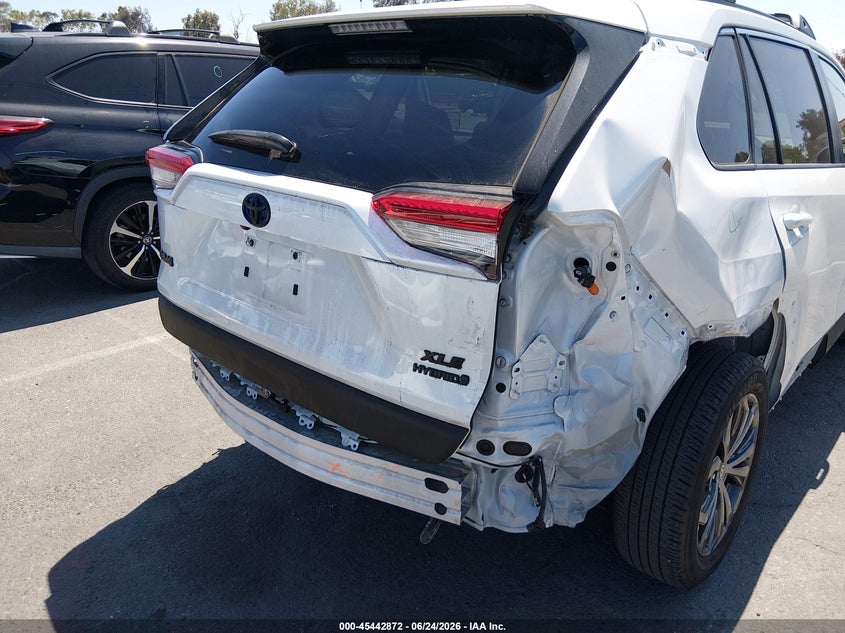 2024 Toyota Rav 4 VIN JTMB6RFV0RJ060088 IAAI salvage auction — RIGHT REAR, Salvage Title, sold $11,800 on 2026-07-29 (photo 6)