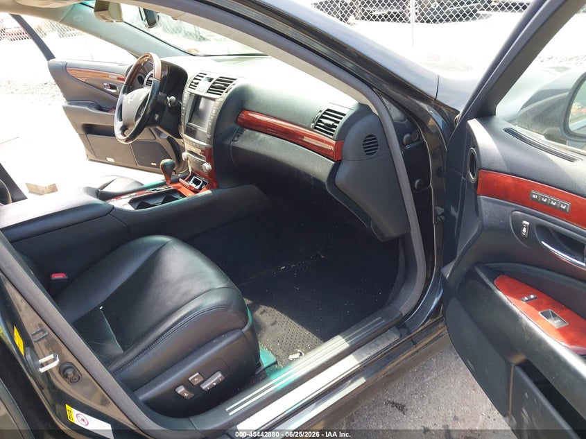 2011 Lexus Ls 460 VIN JTHGL5EFXB5044124 IAAI salvage auction — ENGINE DAMAGE, Salvage (Virginia), sold $675 on 2026-07-31 (photo 5)