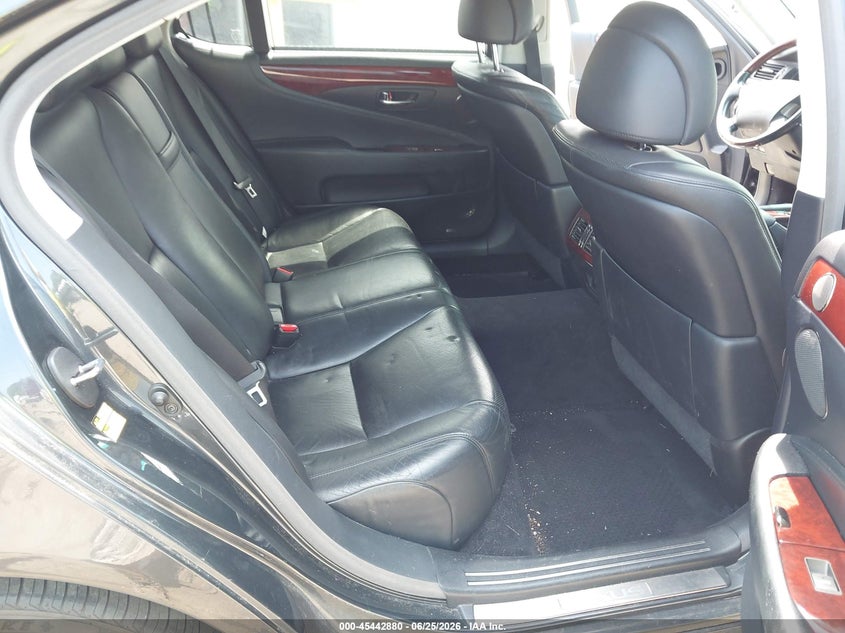 2011 Lexus Ls 460 VIN JTHGL5EFXB5044124 IAAI salvage auction — ENGINE DAMAGE, Salvage (Virginia), sold $675 on 2026-07-31 (photo 8)