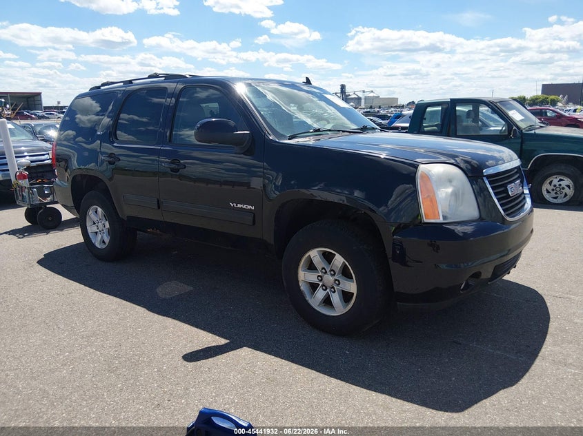 2011 Gmc Yukon VIN 1GKS2CE02BR256480 IAAI salvage auction — TRANSMISSION, Certificate Of Title (Montana), sold $600 on 2026-09-07 (photo 1)
