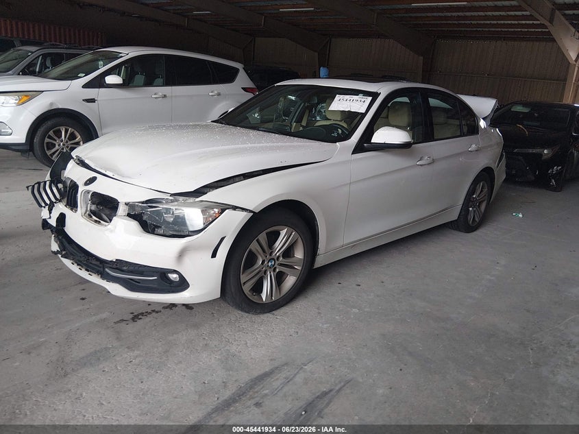 2016 BMW 3er VIN WBA8E9G53GNT44085 IAAI salvage auction — FRONT & REAR, Clear (Tennessee), sold $25 on 2026-07-29 (photo 2)