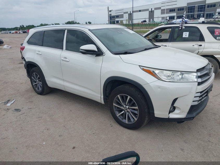 2017 Toyota Highlander VIN 5TDKZRFH9HS512641 IAAI salvage auction — REAR END, Original (Texas), sold $7,200 on 2026-07-28 (photo 1)