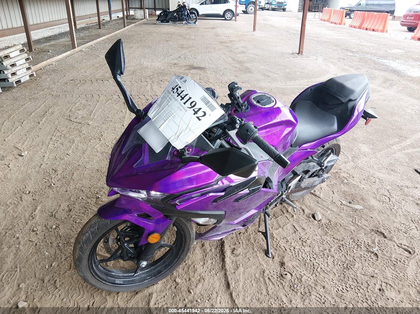 2025 Kawasaki VIN ML5EXGH15SDA62090 IAAI salvage auction — RIGHT SIDE, Salvage Title, sold $25 on 2026-07-29 (photo 2)